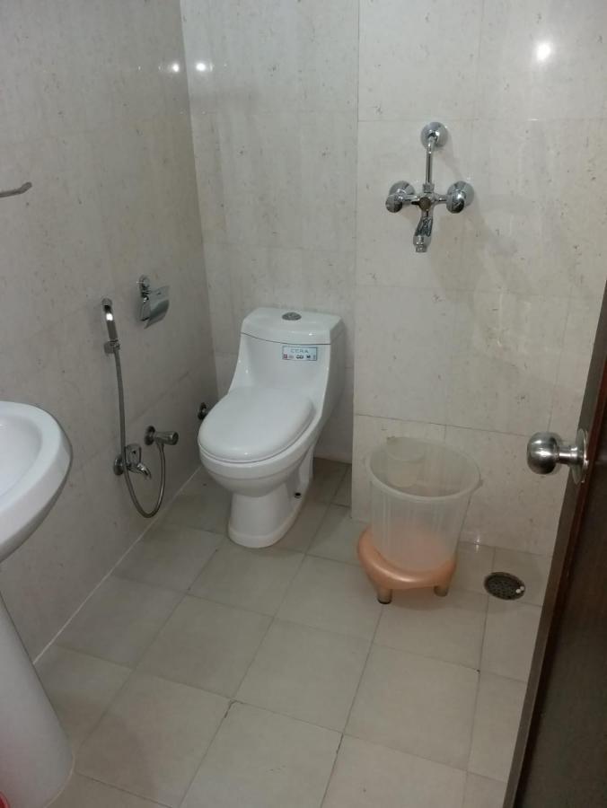 Hotel Abhinandan Inn Jaipur Exteriör bild