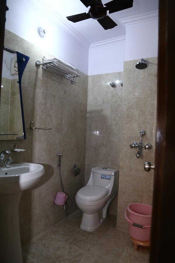 Hotel Abhinandan Inn Jaipur Exteriör bild