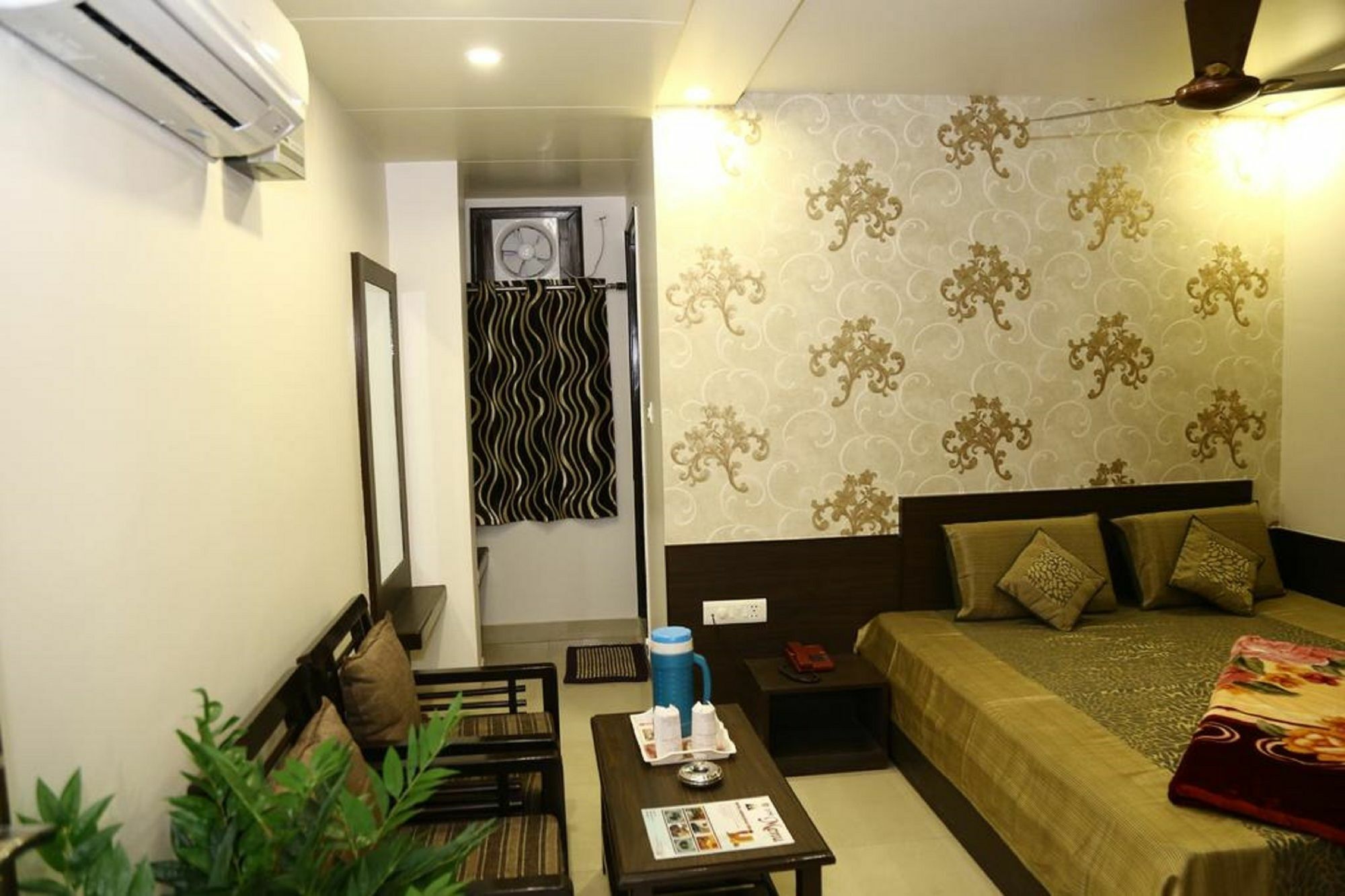 Hotel Abhinandan Inn Jaipur Exteriör bild
