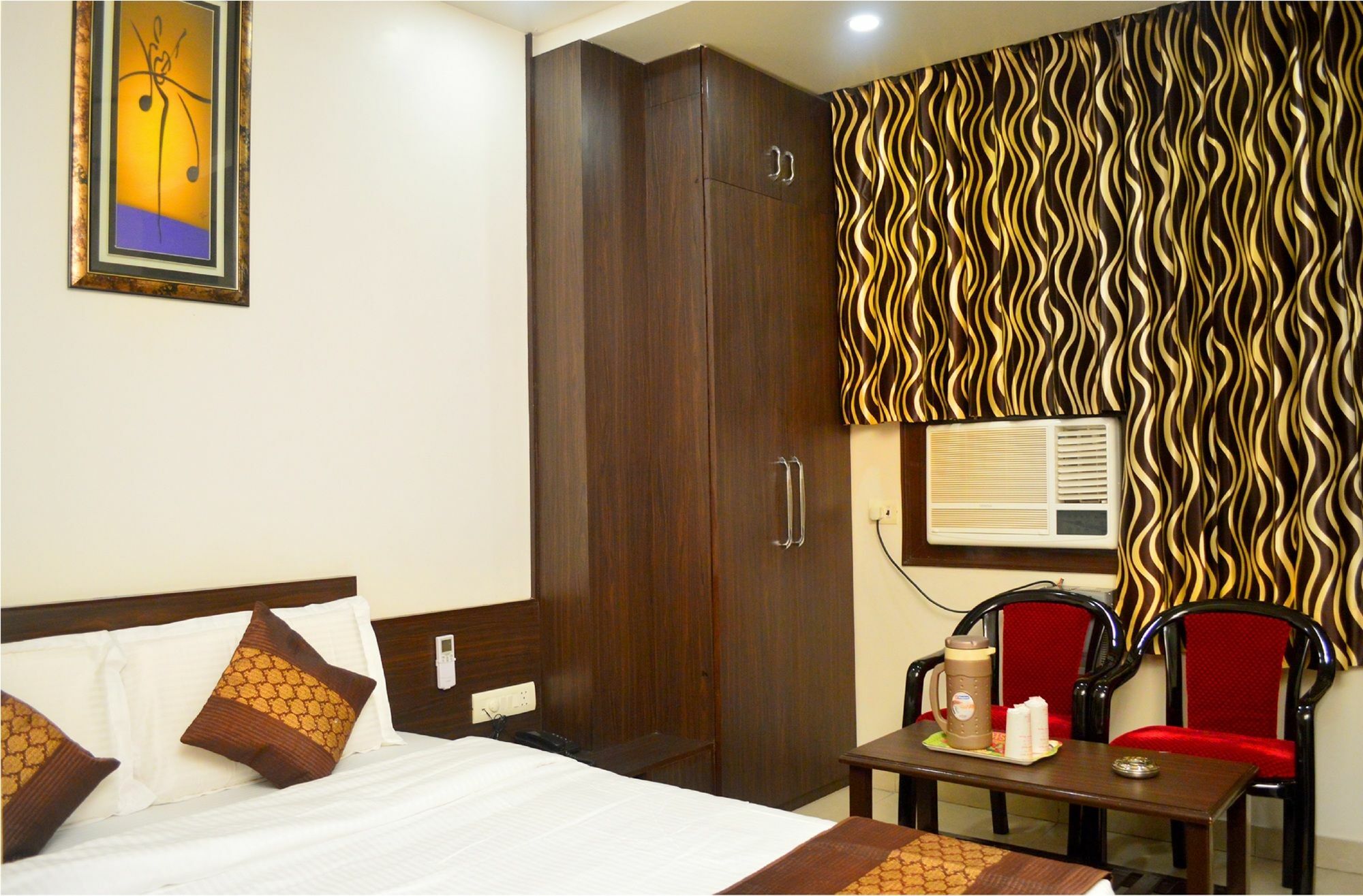 Hotel Abhinandan Inn Jaipur Exteriör bild